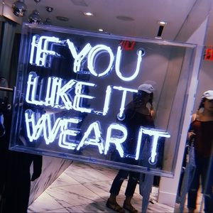 Meet your Posher, Elizabeth